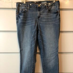 Skinny distressed jeans